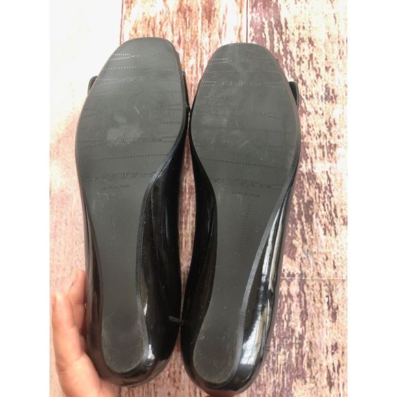 Stuart Weitzman Patent Peep Toe‎ Buckle Flats - Picture 5 of 8